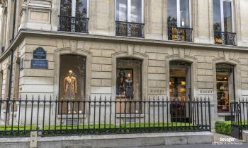 Boutiques et pop-ups de luxe animent les rues chics de Paris
